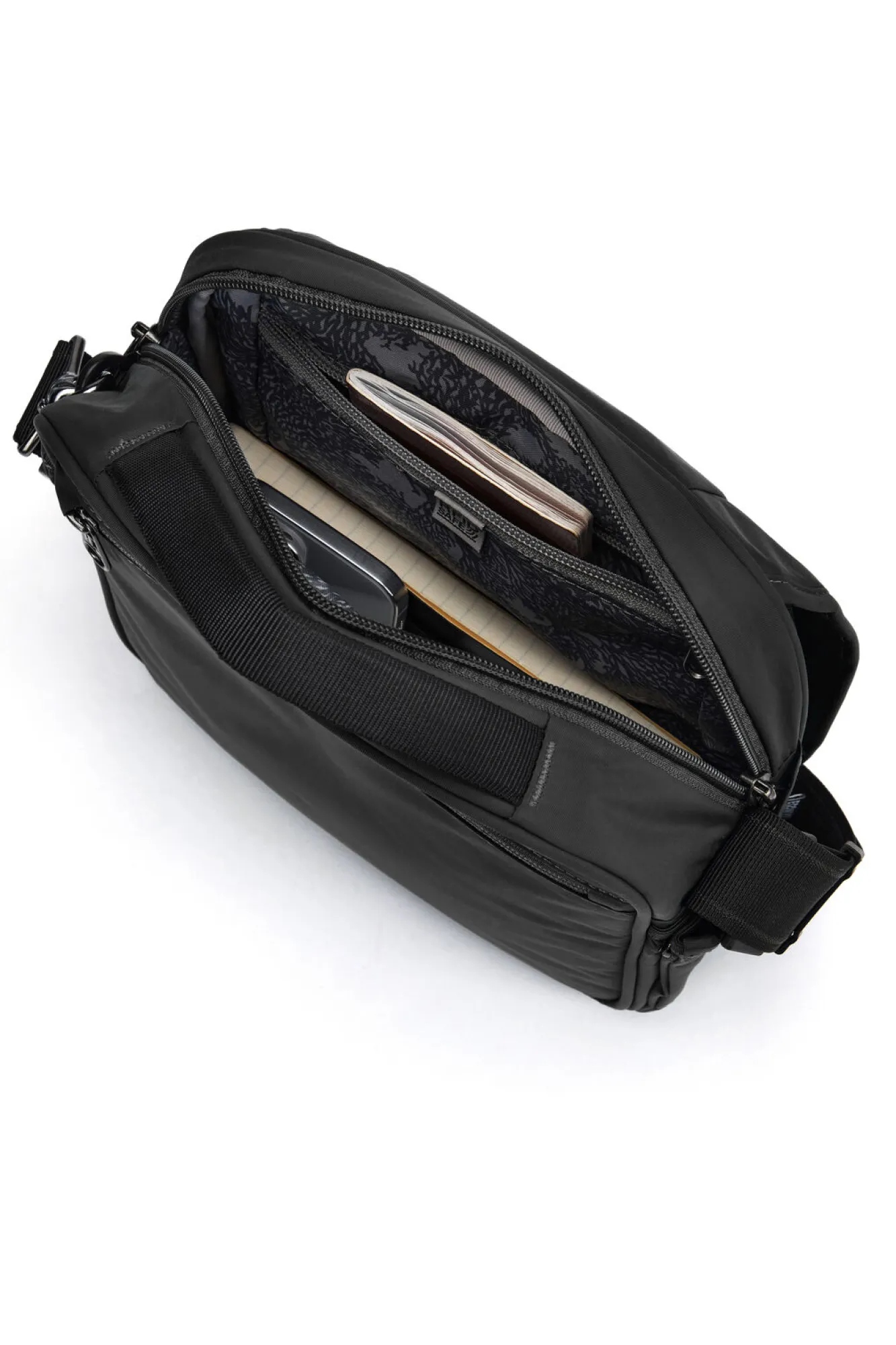 Daypacks>Macpac Pacsafe Metrosafe Ls200 Crossbody