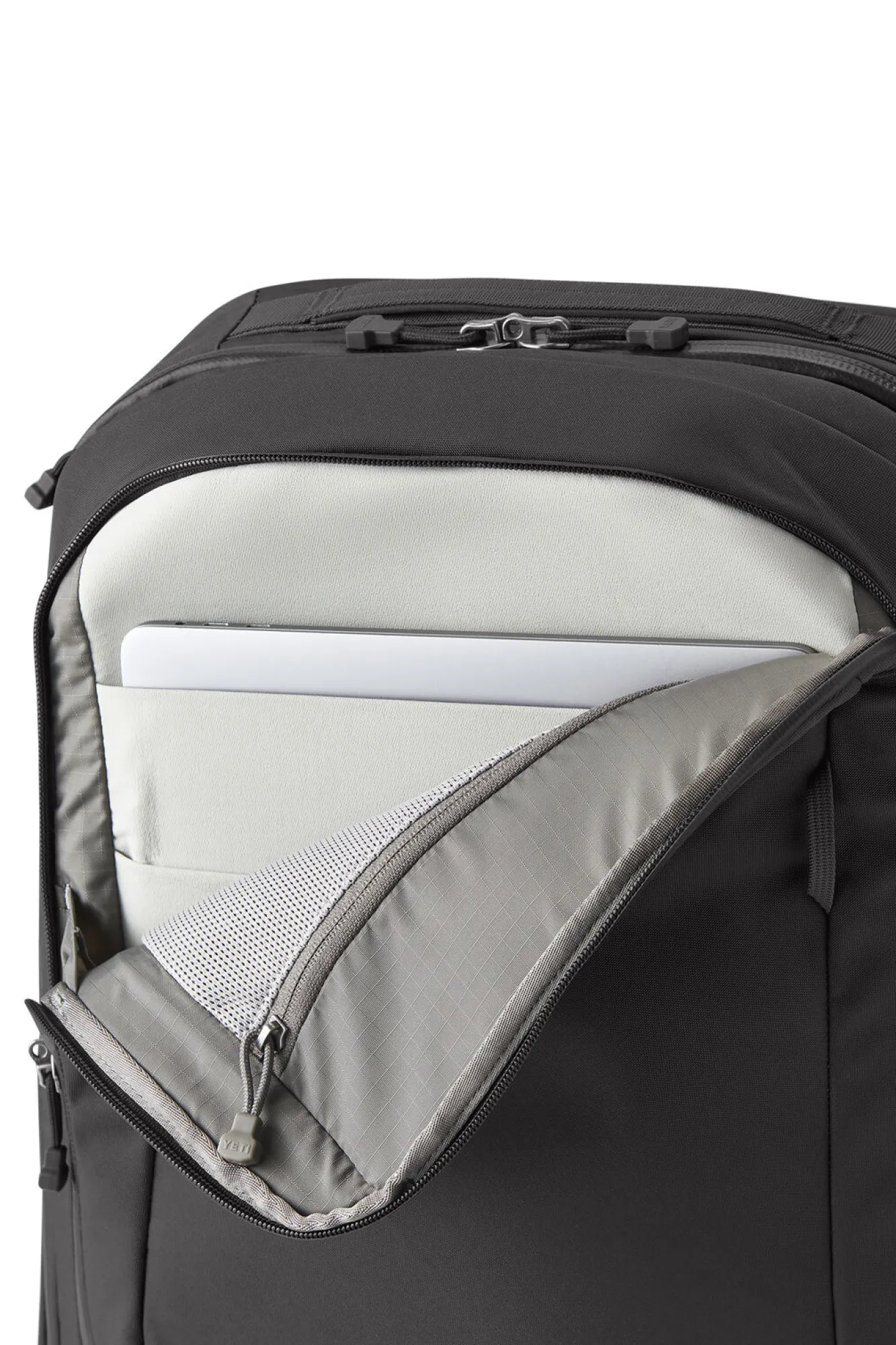 Luggage>Macpac Yeti® Crossroads® 35L Wheeled Bag