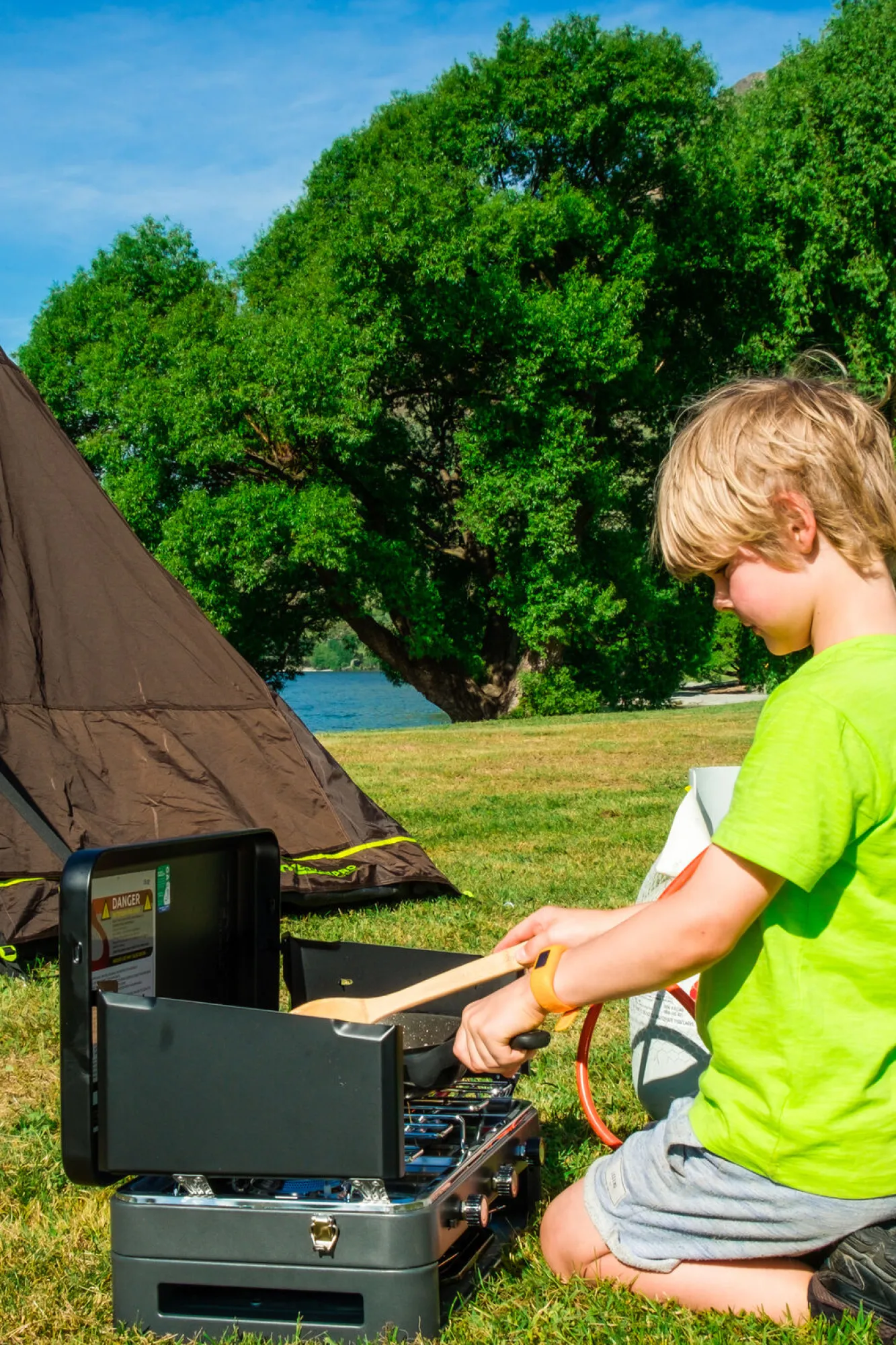 Stoves>Macpac Zempire 2 Burner Deluxe Stove & Grill